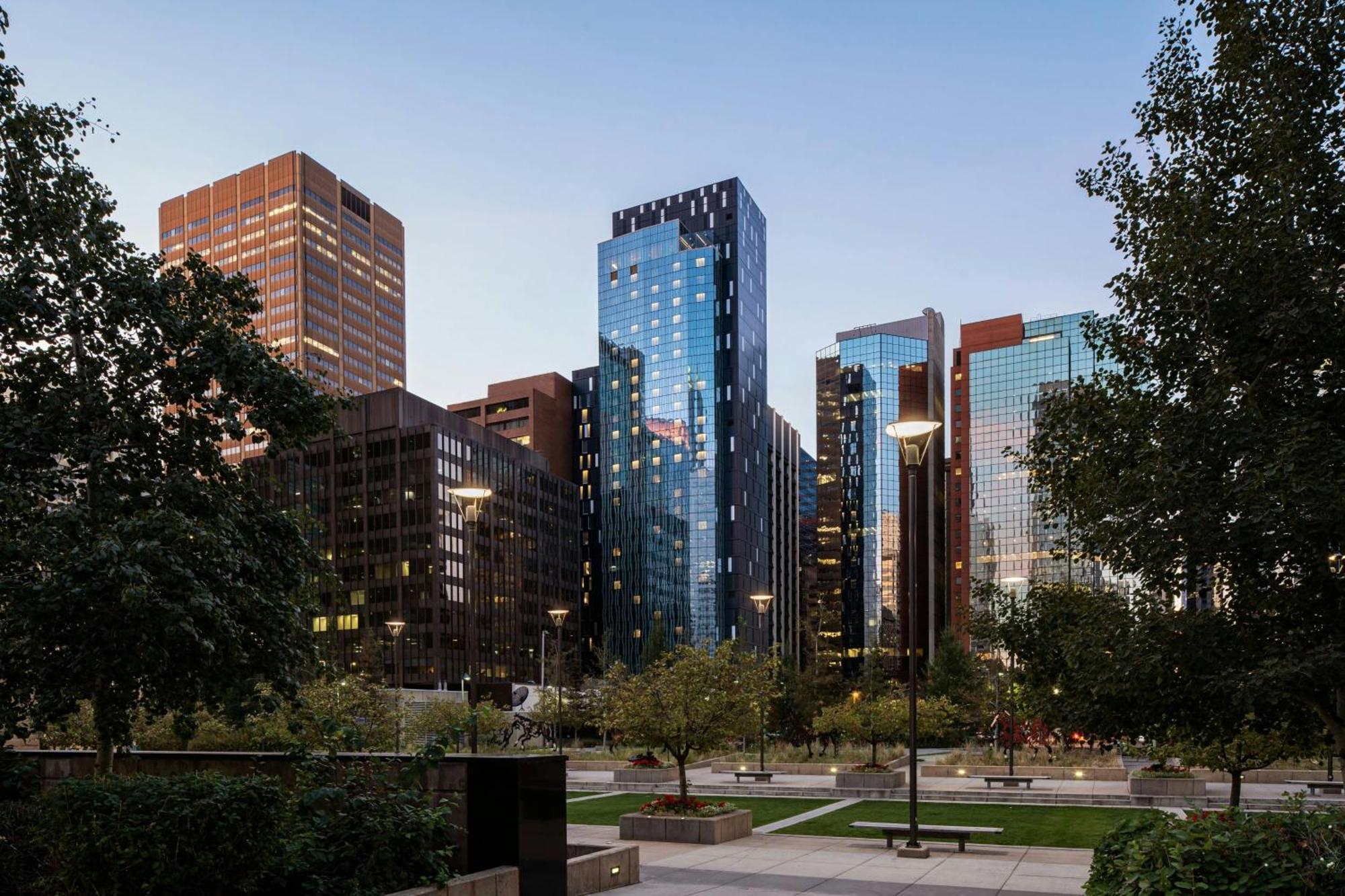 Hotel The Dorian, Autograph Collection YYC Exterior foto